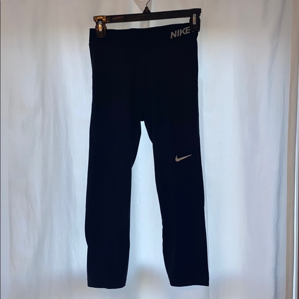Nike pro capris